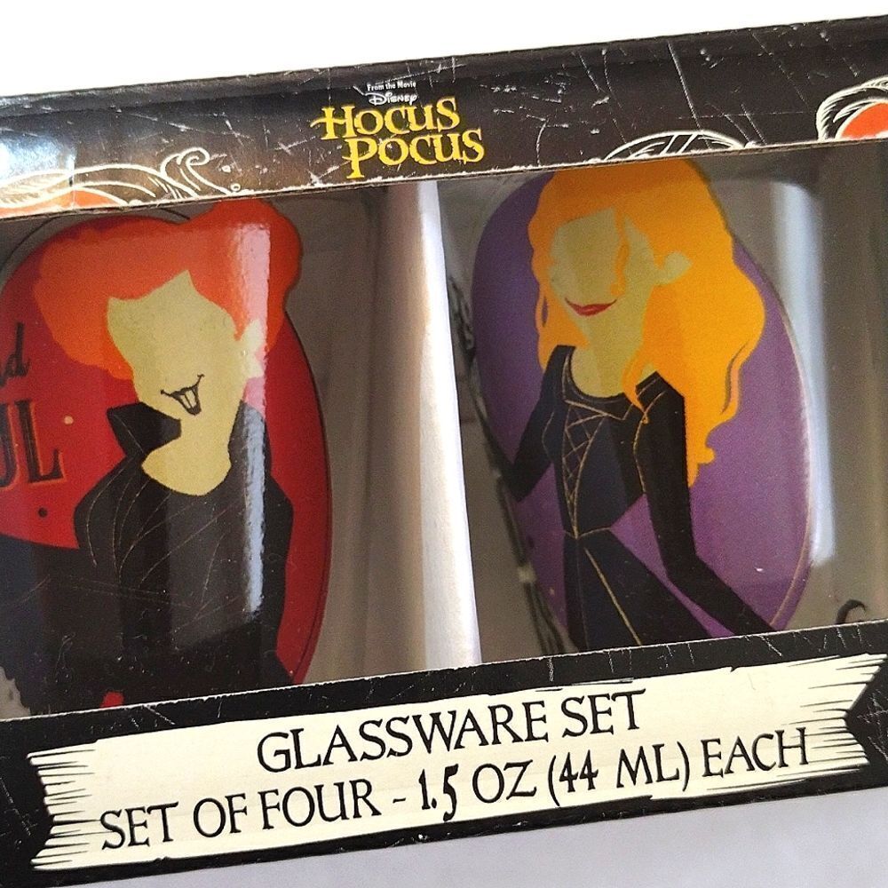Disney Hocus Pocus Set of 4 Mini 1.5oz Shot Glasses Set NWT